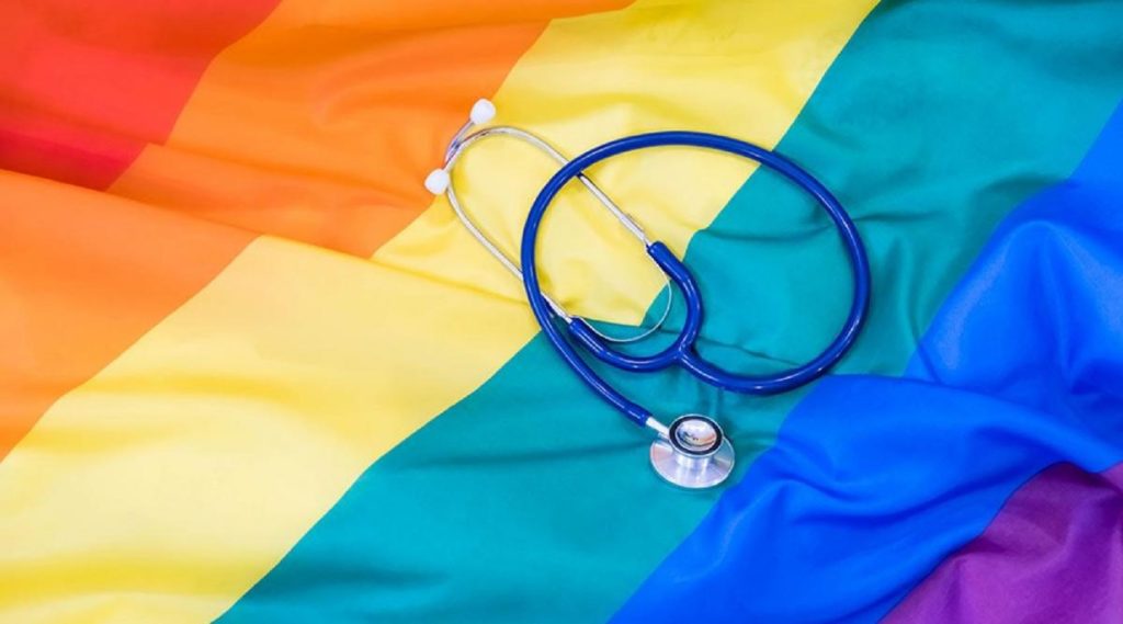 La salud no discrimina, las personas sí: la realidad del derecho a la salud en Venezuela para la comunidad LGBTIQ+